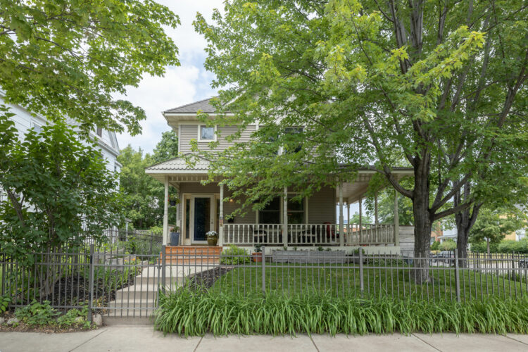 Review of Whittier in Minneapolis Minnesota Jeff Anderson