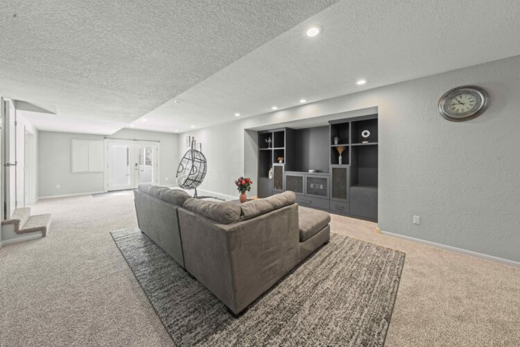 14905 Summit Oaks Drive